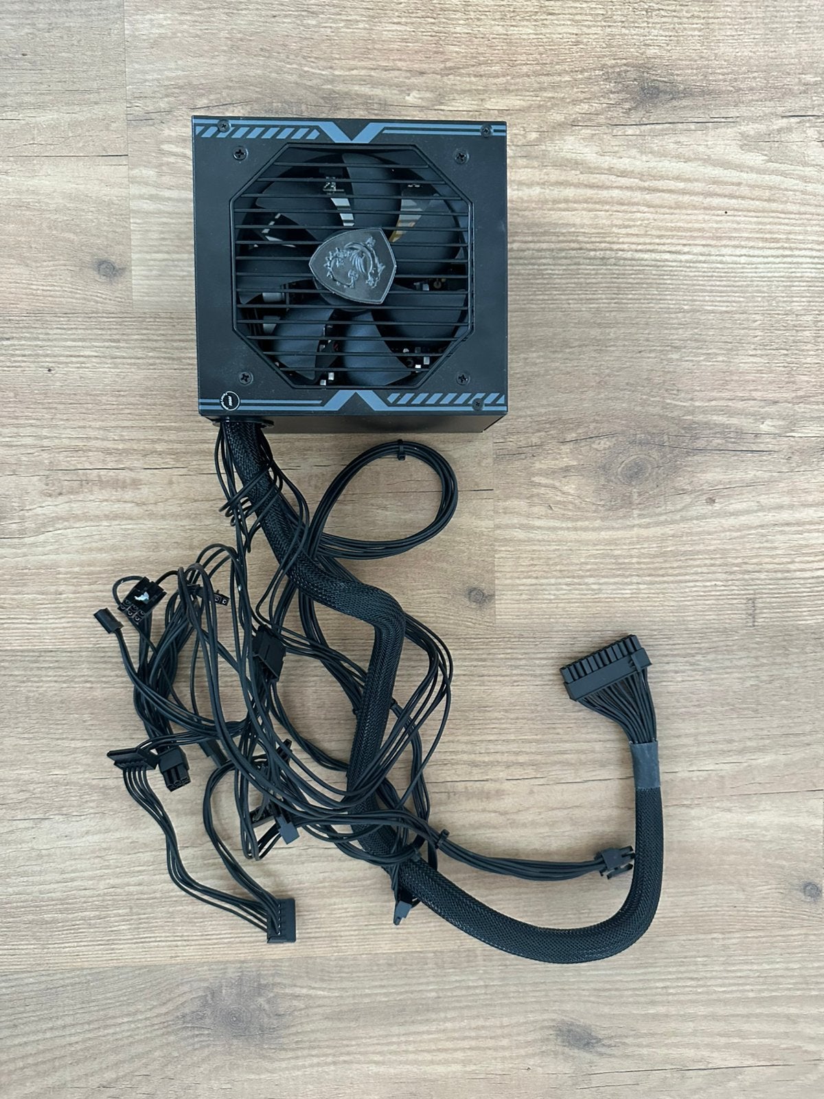 Msi voeding 650watt, Computers en Software, Interne voedingen, Ophalen, Zo goed als nieuw