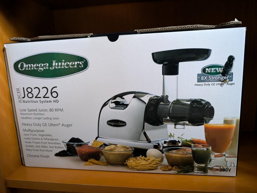 Extracteur de jus Omega J8226, Ophalen, Zo goed als nieuw, Elektrisch, Sapcentrifuge