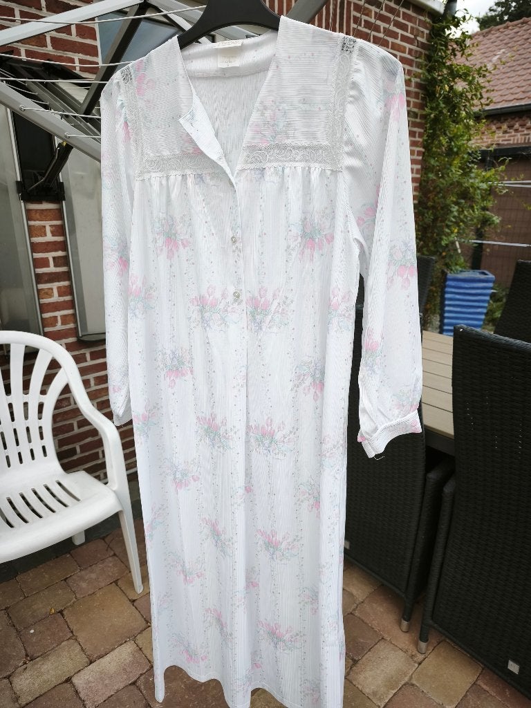 Nachtkleed Penny Maat S zachte romantische stof wit -roze, Vêtements | Femmes, Penny, Enlèvement, Porté, Taille 36 (S)