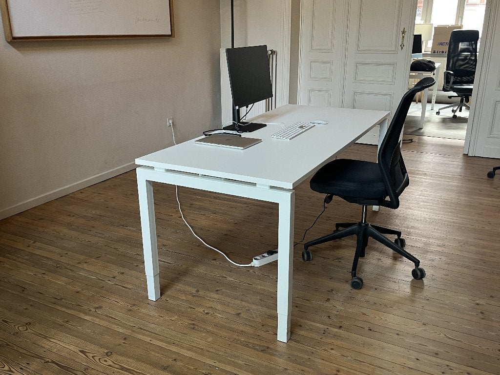 Bureau, Ophalen, Hout, 180 cm, Zo goed als nieuw