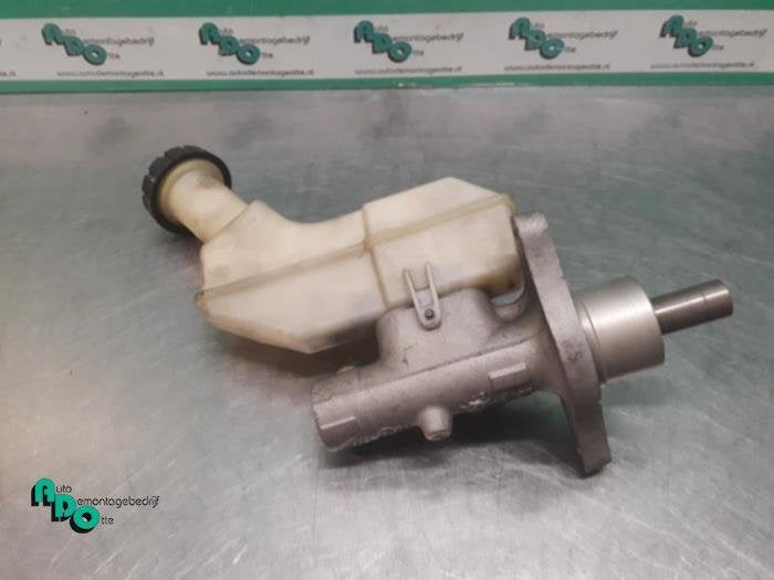 Hoofdremcilinder van een Renault Clio (Clio 3 06-), Gebruikt, -, Renault, -