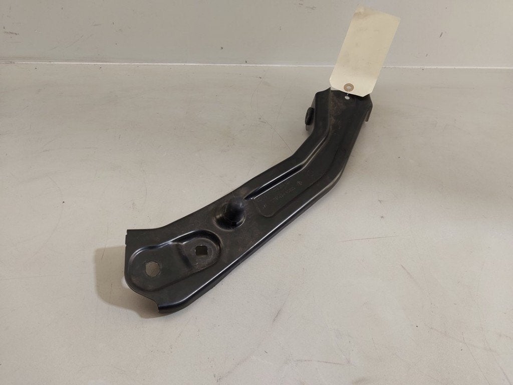 KOPLAMP HOUDER RECHTS Skoda Kamiq (01-2019/-) (|658805932|), Gebruikt, Info@skoda-auto.de, Skoda, Max-Planck-Straße  3-5
64331  Weiterstadt, DE