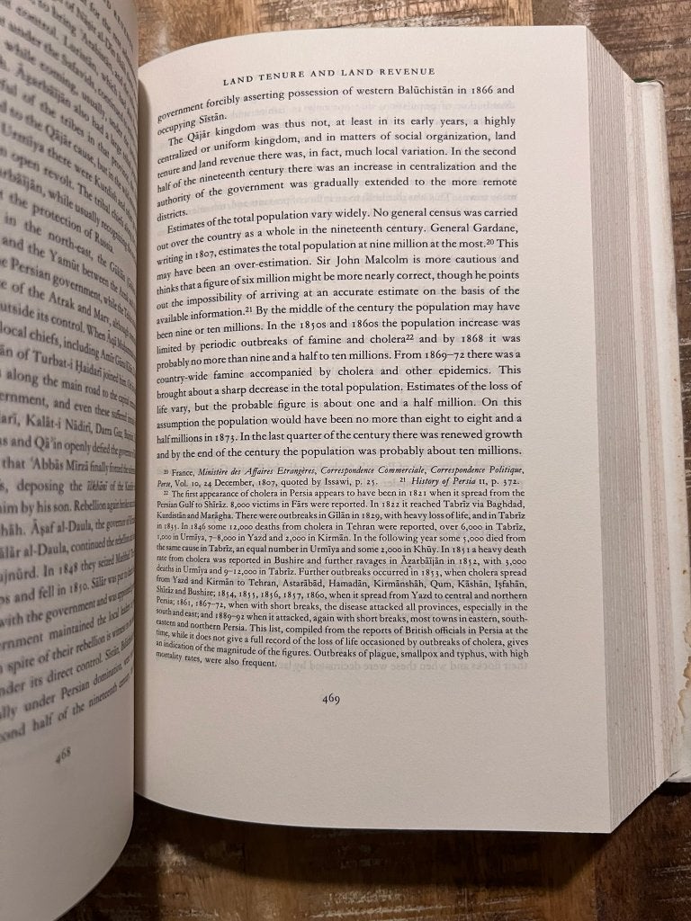 The cambridge history of Iran: 7 From Nadir Shah to the Isl, Gelezen, 14e eeuw of eerder, Ophalen of Verzenden, Azië