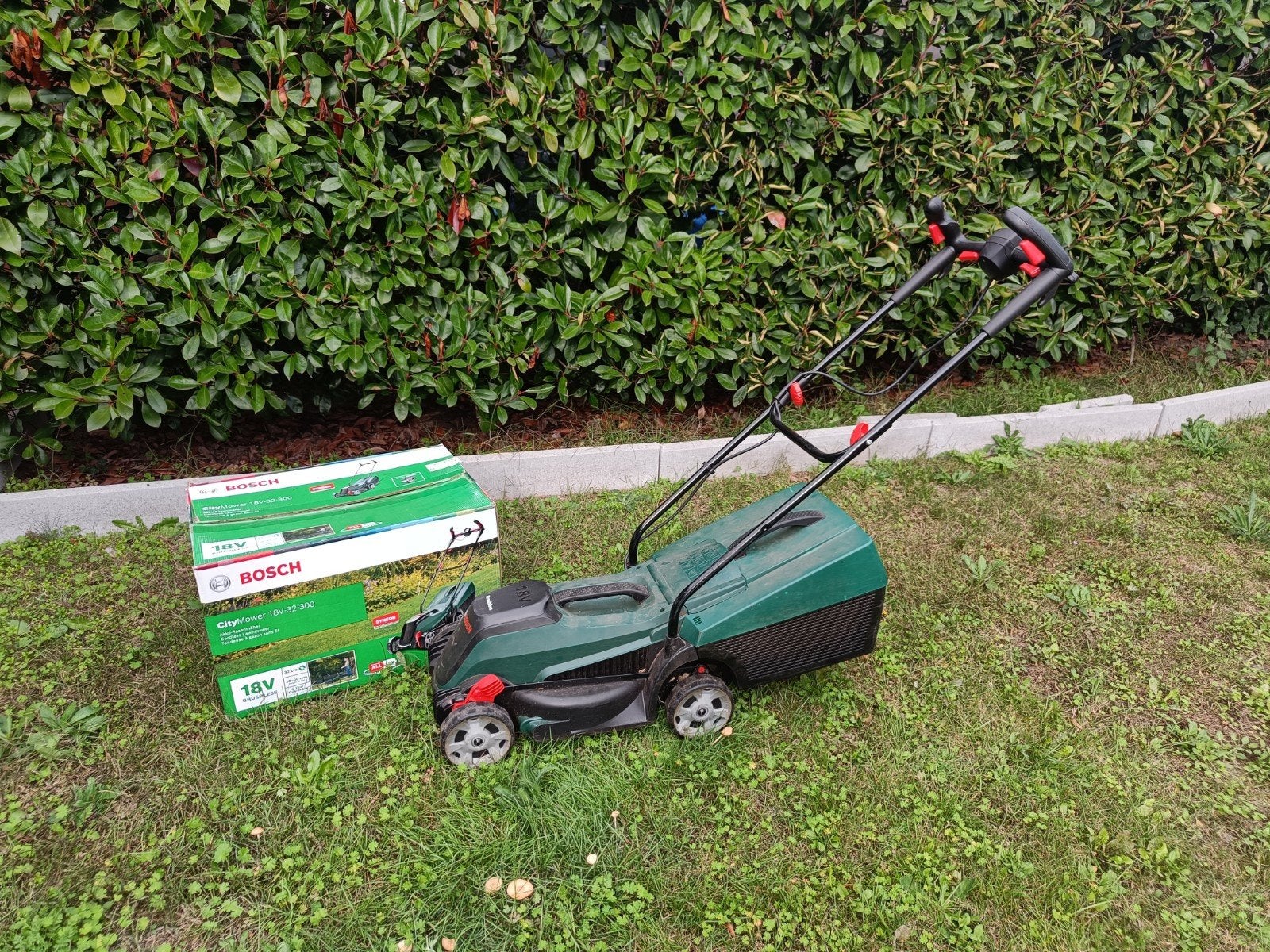 Grasmachine Bosch - CityMower (defect), Tuin en Terras, Ophalen, Gebruikt, Accu-grasmaaier, Elektrische starter
