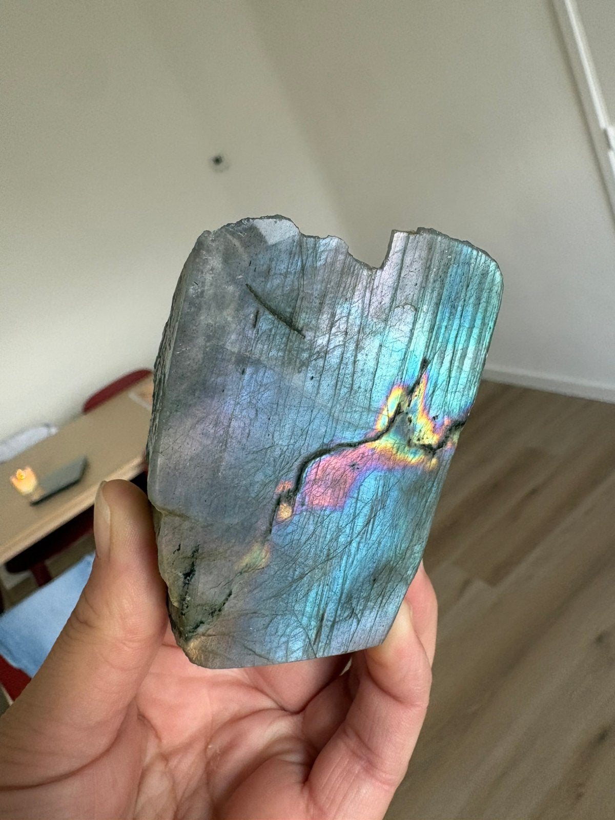 Forme exempte de labradorite, Enlèvement