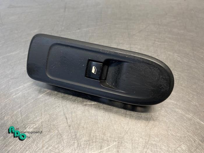 Commutateur vitre électrique d'un Peugeot 308 (308 08-), -, 3 mois de garantie, Utilisé, -
