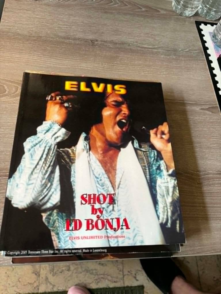 Elvis fotoboek, Shot by Ed Bonja. voor slechts 15 euro., Ophalen of Verzenden, Zo goed als nieuw, Artiest