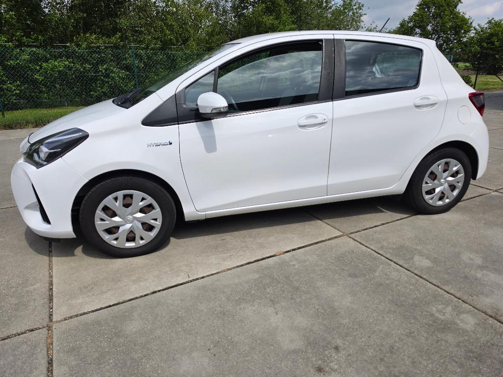 Toyota Yaris 1.5 Hybrid Comfort Navi 37.000 km + Garantie, Automaat, 1497 cc, Wit, 5 deurs