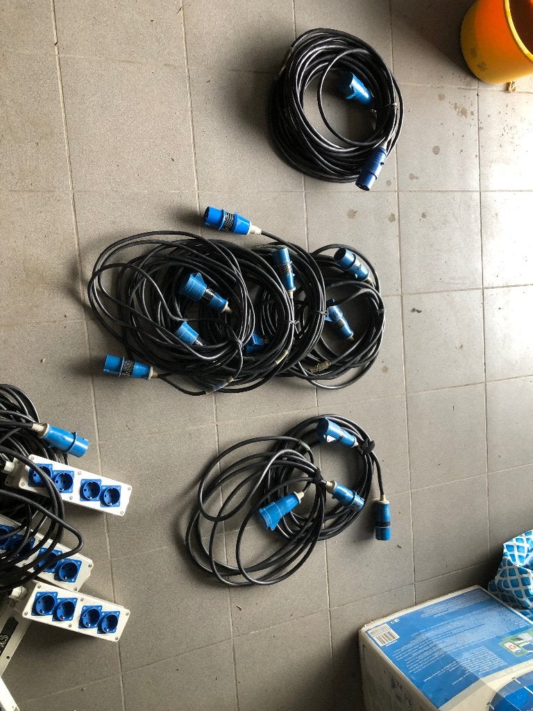 Diverse Verlengkabels 240V CEE blauw 16A, Doe-het-zelf en Bouw, Ophalen of Verzenden, Gebruikt, Kabel of Snoer