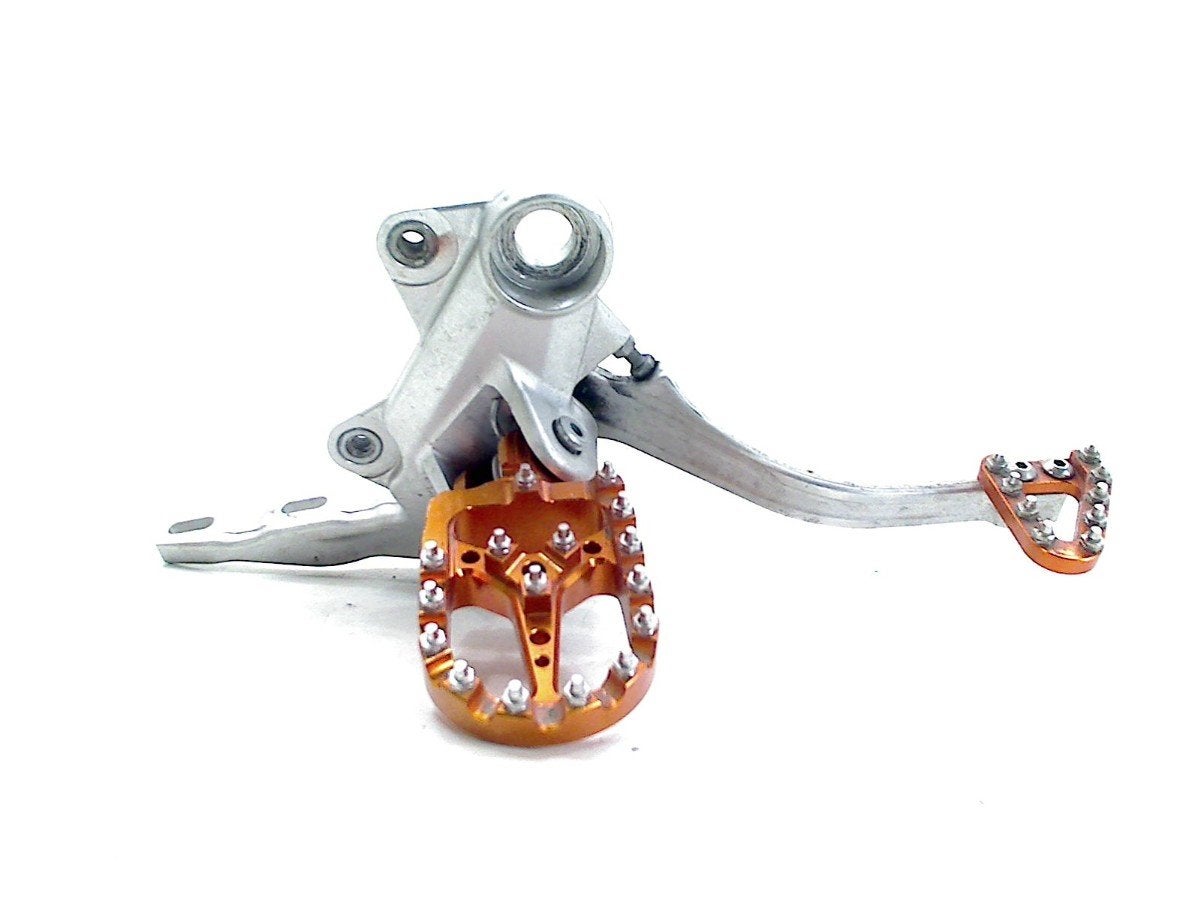 SCHETSPLAAT RECHTS VOOR KTM 690 SMC R 2023 (01-2023/-), Dhr. S. di Majo, Gebruikt, Info@cama-motorparts.nl, P.J. Troelstraweg 8 8
3144 CX  MAASSLUIS, NL