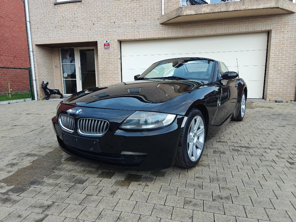 BMW Z4 2.0i 16v *facelift*Verw. Zetels / Xenon / PDC*, Auto's, BMW, Achterwielaandrijving, 1995 cc, 4 cilinders, Cabriolet