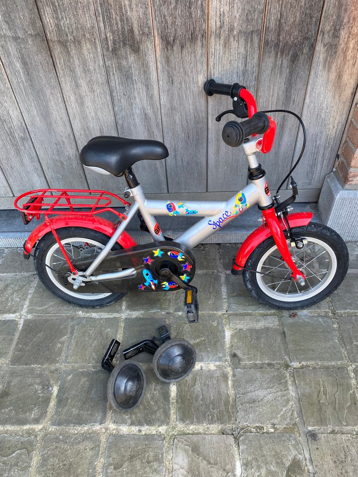 Kinderfiets 12 inch met steunwieletjes, Ophalen, Zo goed als nieuw, Zijwieltjes