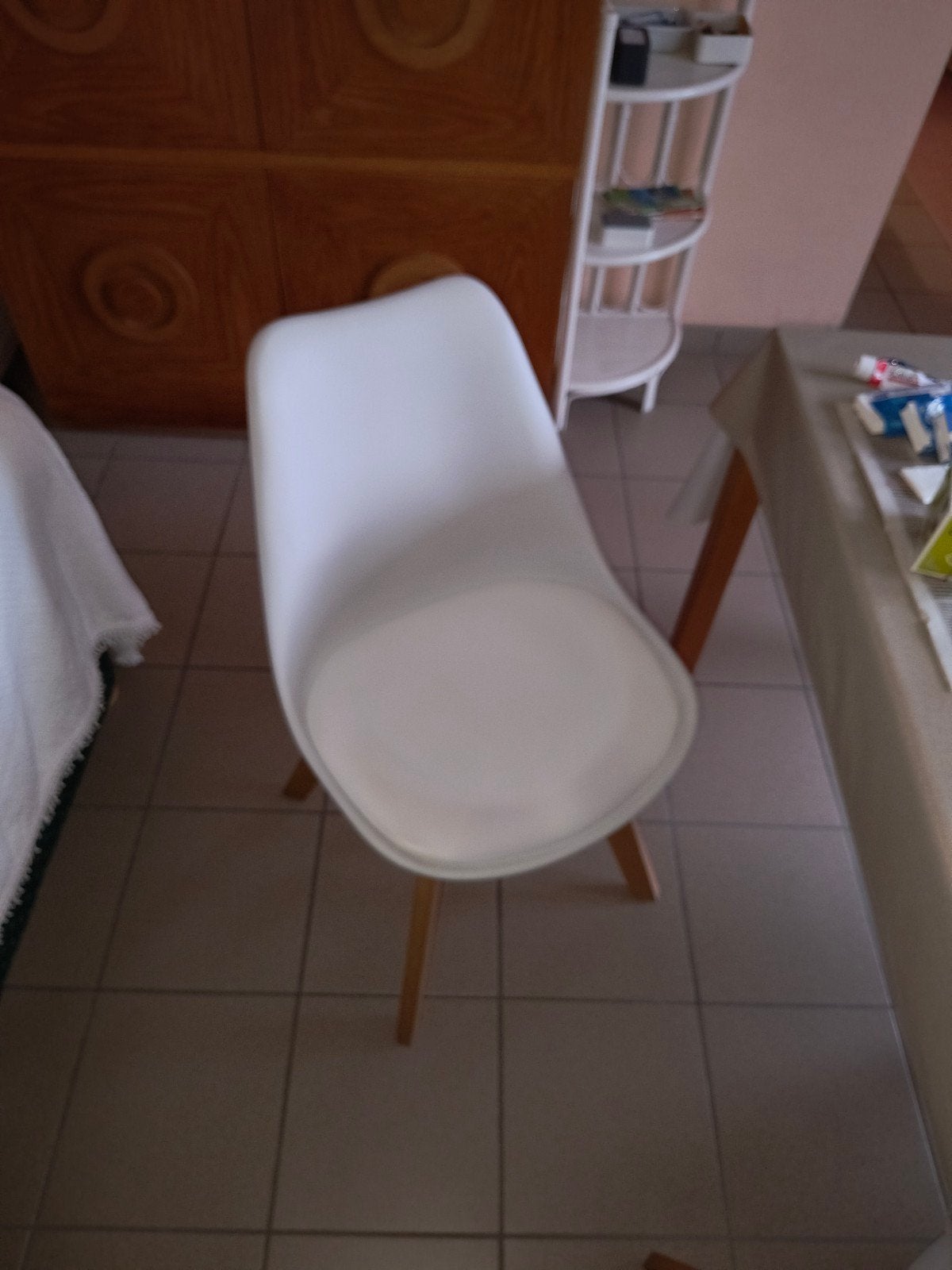 Set van 4 Scandinavische Kuipstoelen, Wit, Scandinavisch, Zo goed als nieuw, Vier