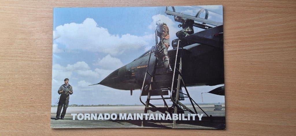 Rare Panavia Tornado Maintainability – British Aerospace, Verzamelen, Militaria | Algemeen, Ophalen of Verzenden, Luchtmacht, Boek of Tijdschrift