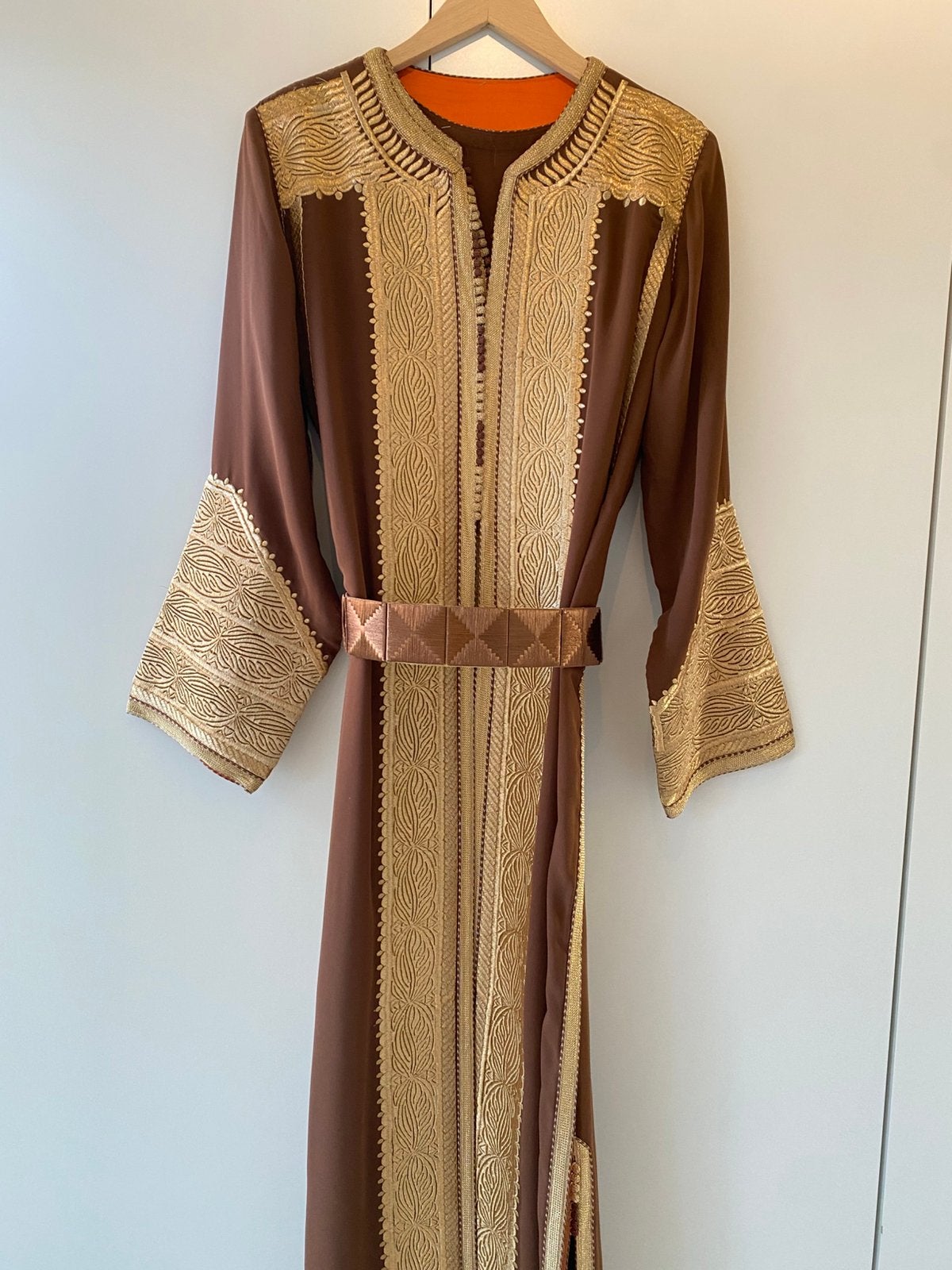 Takchita caftan nieuw, Kleding | Dames, Gelegenheidskleding, Ophalen of Verzenden, Nieuw, Bruin, Overige typen