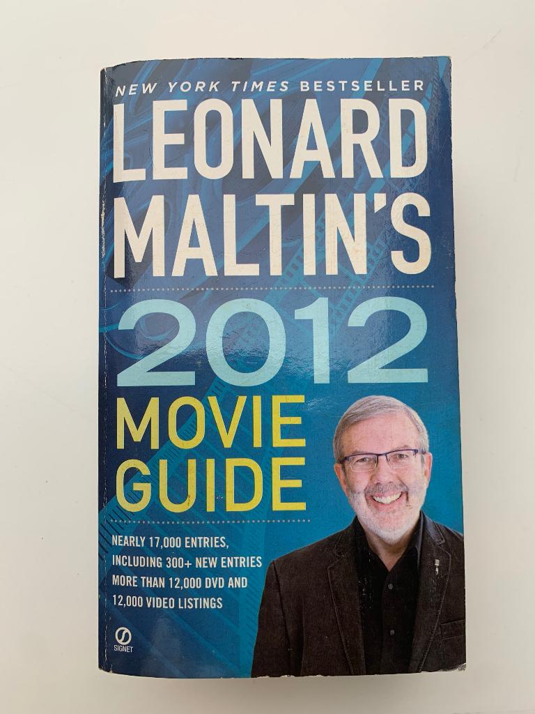 Leonard Maltin's 2012 Movie Guide, 1643 p., Livres, Cinéma, Tv & Médias, Enlèvement ou Envoi, Utilisé