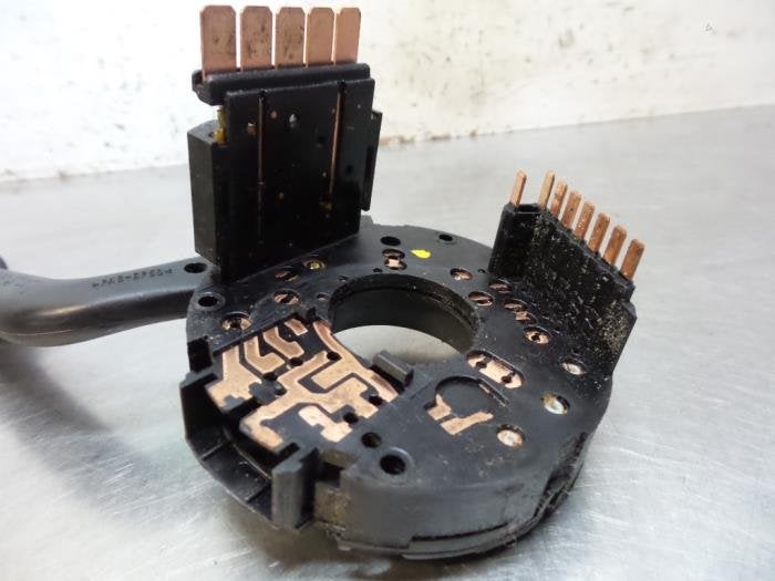 Commutateur feu clignotant d'un Volkswagen Polo (Polo 99-), Volkswagen, -, 3 mois de garantie, Utilisé
