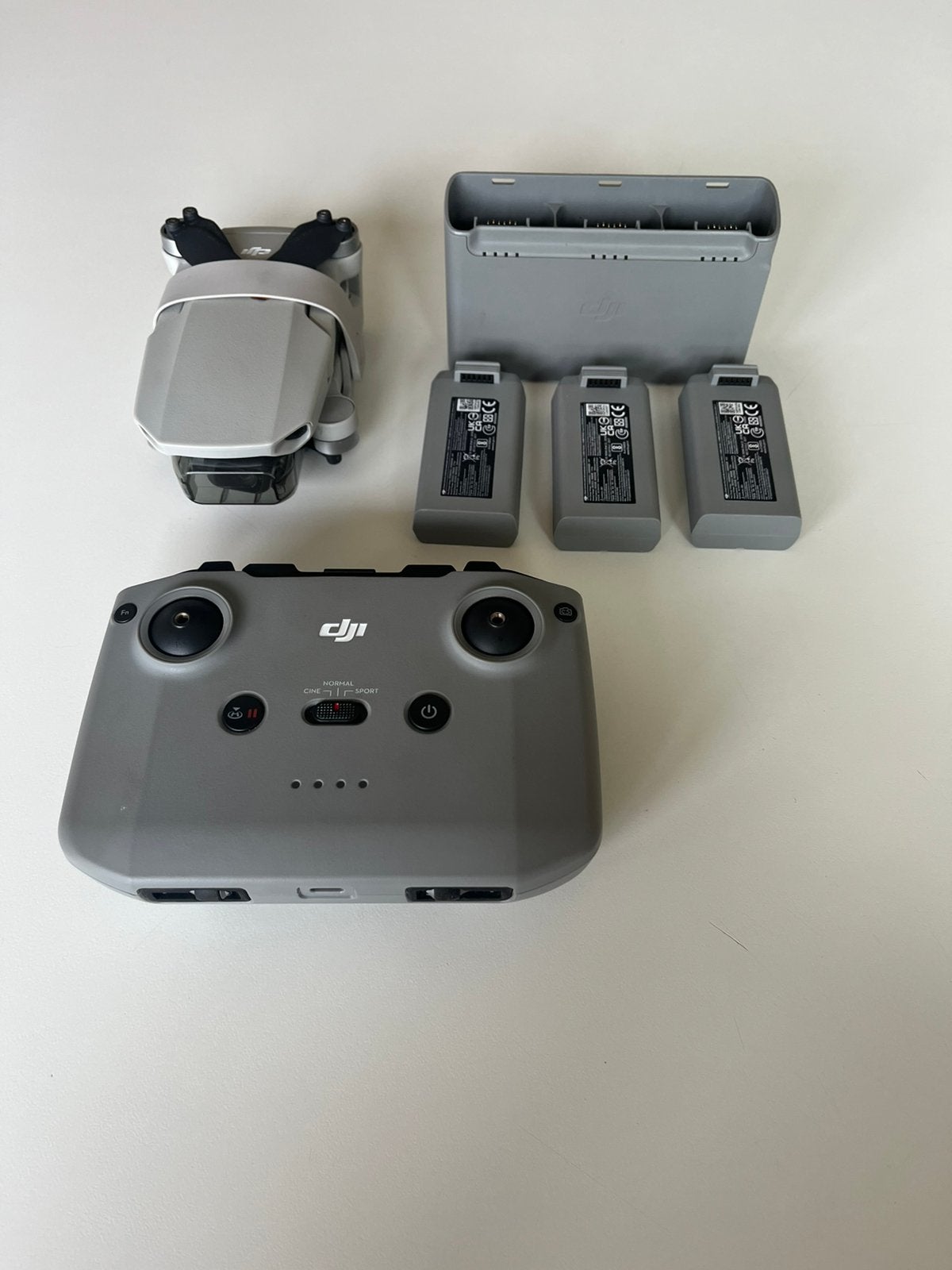 DJI Mini 2 SE - Fly More Combo - In perfecte staat (Compleet, TV, Hi-fi & Vidéo, Drones, Enlèvement, Comme neuf, DJI