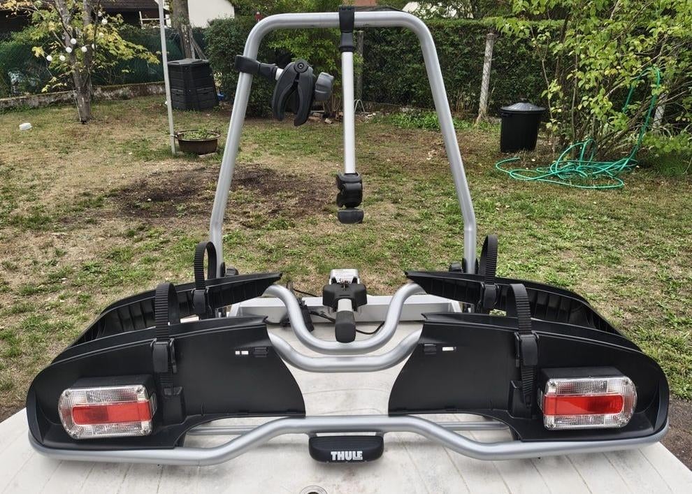 Porte-vélo THULE pour vélos éléctriques (2 vélos), Autos : Divers, Porte-vélos, Support d'attelage, 2 vélos, Comme neuf, Enlèvement