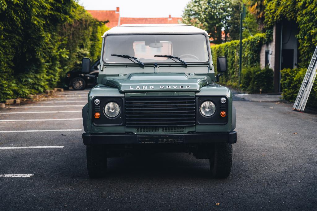 Land Rover Defender 90 TD4 KESWICK GREEN // EX BTW, Radio, 3500 kg, Te koop, 3 deurs