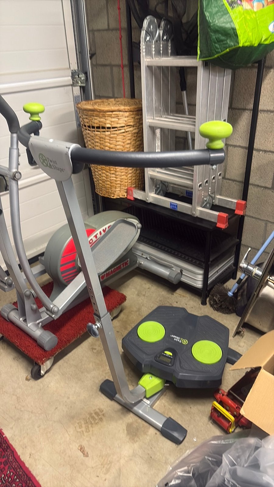 Step and Twister, Sports & Fitness, Enlèvement, Utilisé, Vélo d'appartement