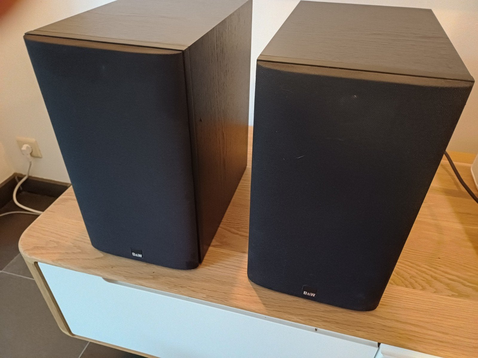 Bowers & Wilkins ( B&W) 685, TV, Hi-fi & Vidéo, Enceintes, Bass-reflex, 60 à 120 watts, Enlèvement, Utilisé