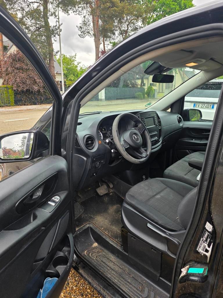Mercedes Vito 2143cc automatique 9 places, Autos, Achat, Entreprise, Noir, Diesel