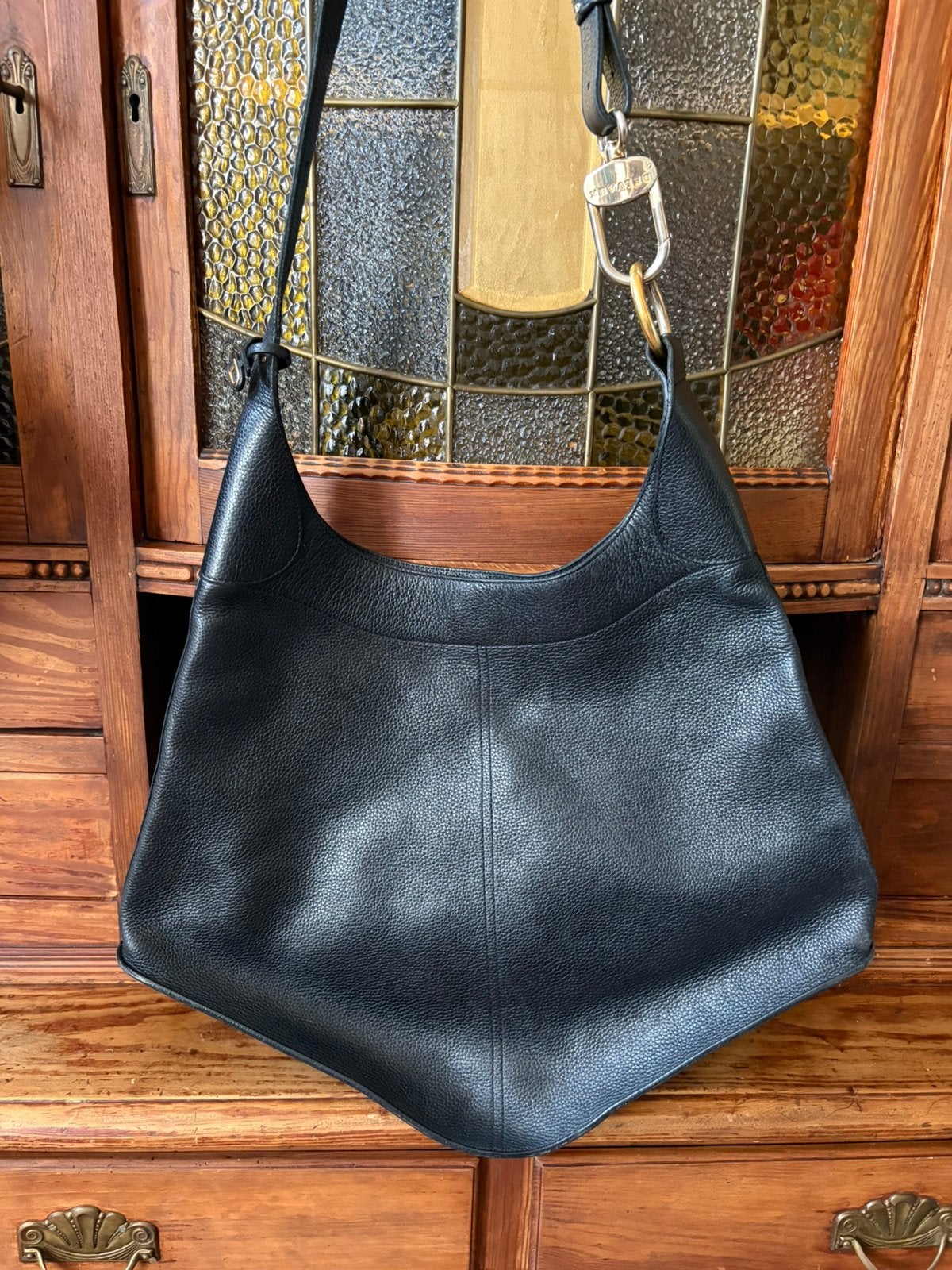 Sac Delvaux modèle « satan » cuir grainé noir - Authentique, Enlèvement ou Envoi, Comme neuf, Noir, Sac à bandoulière