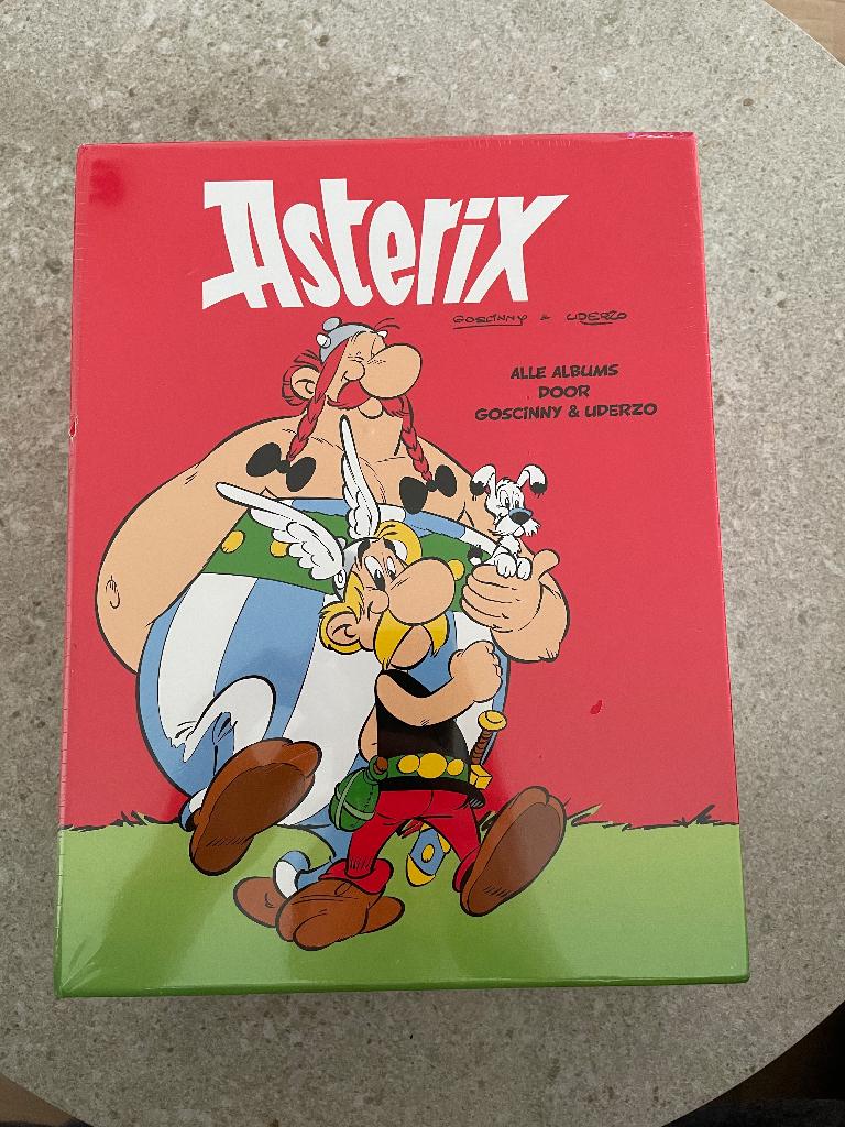 Asterix verzamelbox complete verhalen - 2025 - Sealed, Boeken, Stripverhalen, Ophalen of Verzenden, Nieuw