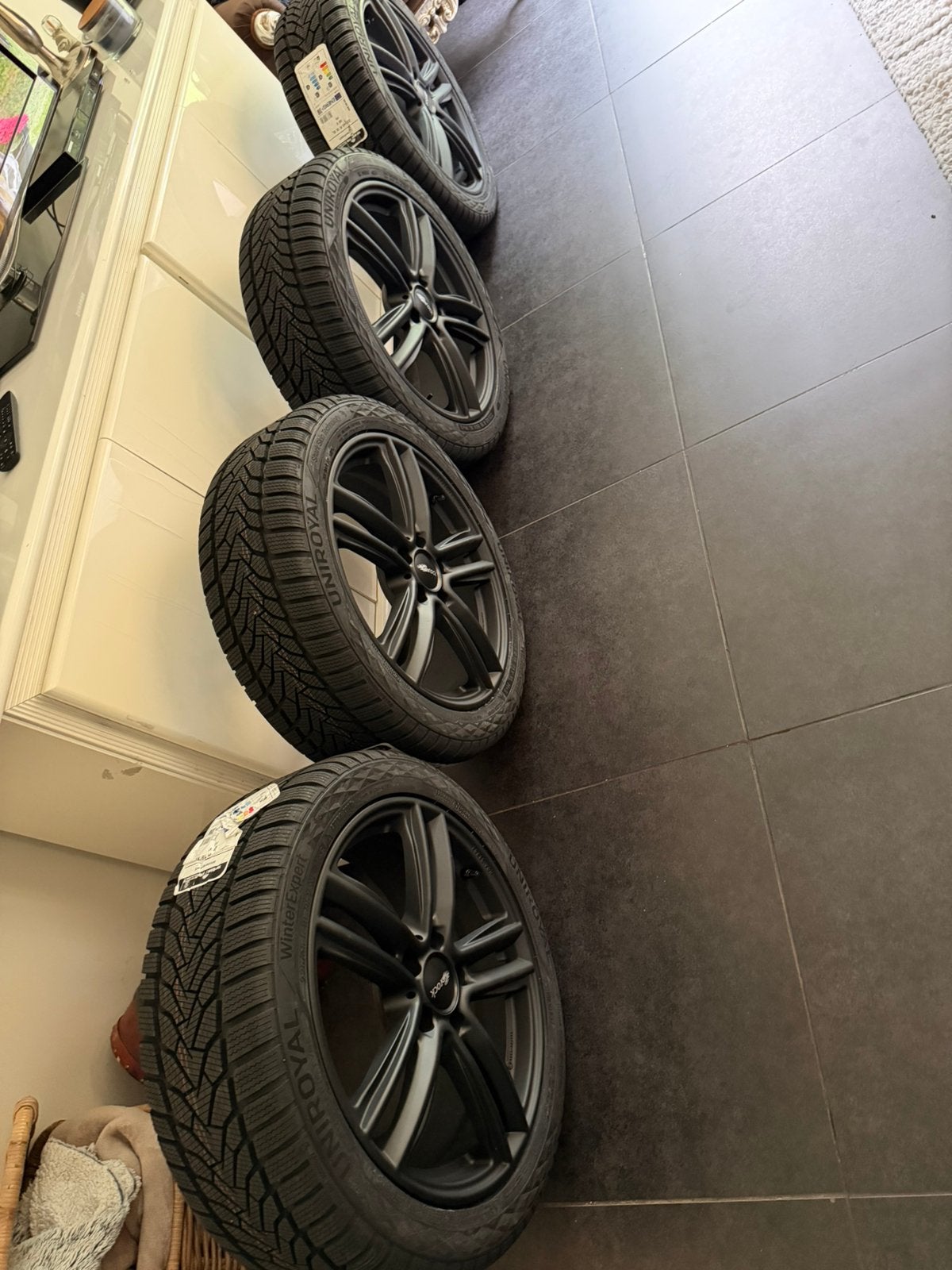 Brock velgen met nieuwe winterbanden 225/45R18, Auto-onderdelen, Banden en Velgen, Velg(en), Winterbanden, Ophalen