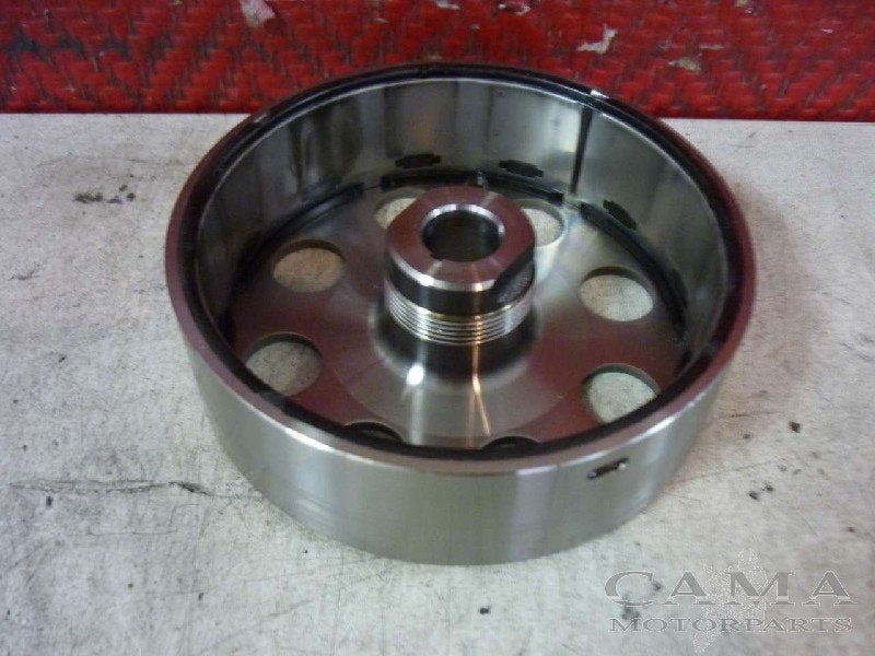 VOLANT MOTEUR GSX R 750 2000-2003 (GSXR750 K1 / K2 / K3), Motos, Dhr. S. di Majo, Utilisé, Info@cama-motorparts.nl, P.J. Troelstraweg 8 8
3144 CX  MAASSLUIS, NL