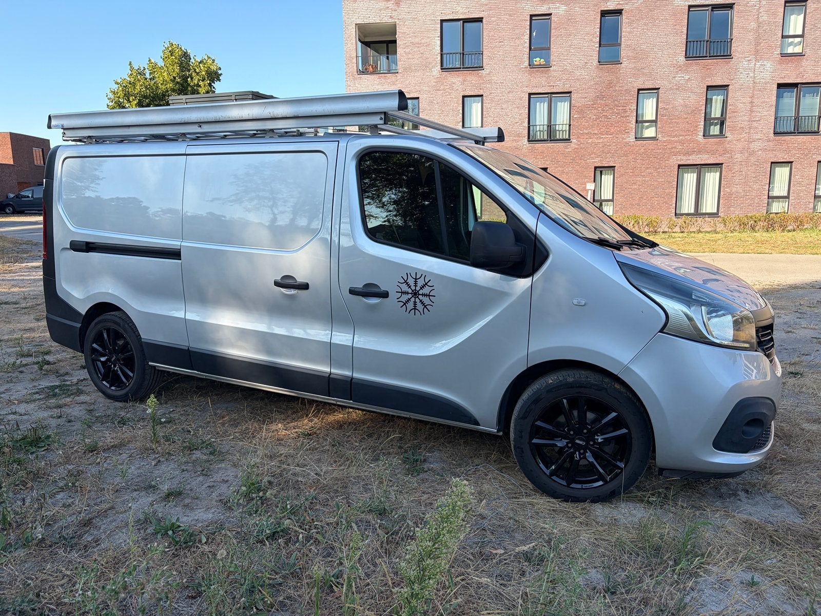 Renault Trafic ’campervan’, Auto's, Bestelwagens en Lichte vracht, Voorwielaandrijving, Euro 5, Stof, Zwart