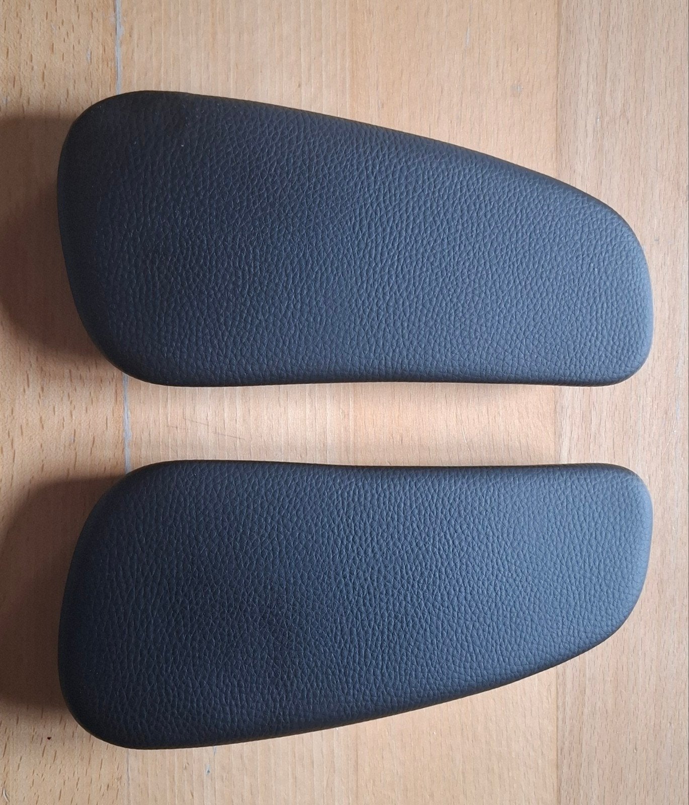 armpads "Kinnarps" 2 stuks (opzet), Huis en Inrichting, Bureaustoelen, Ophalen, Gebruikt, Bureaustoel