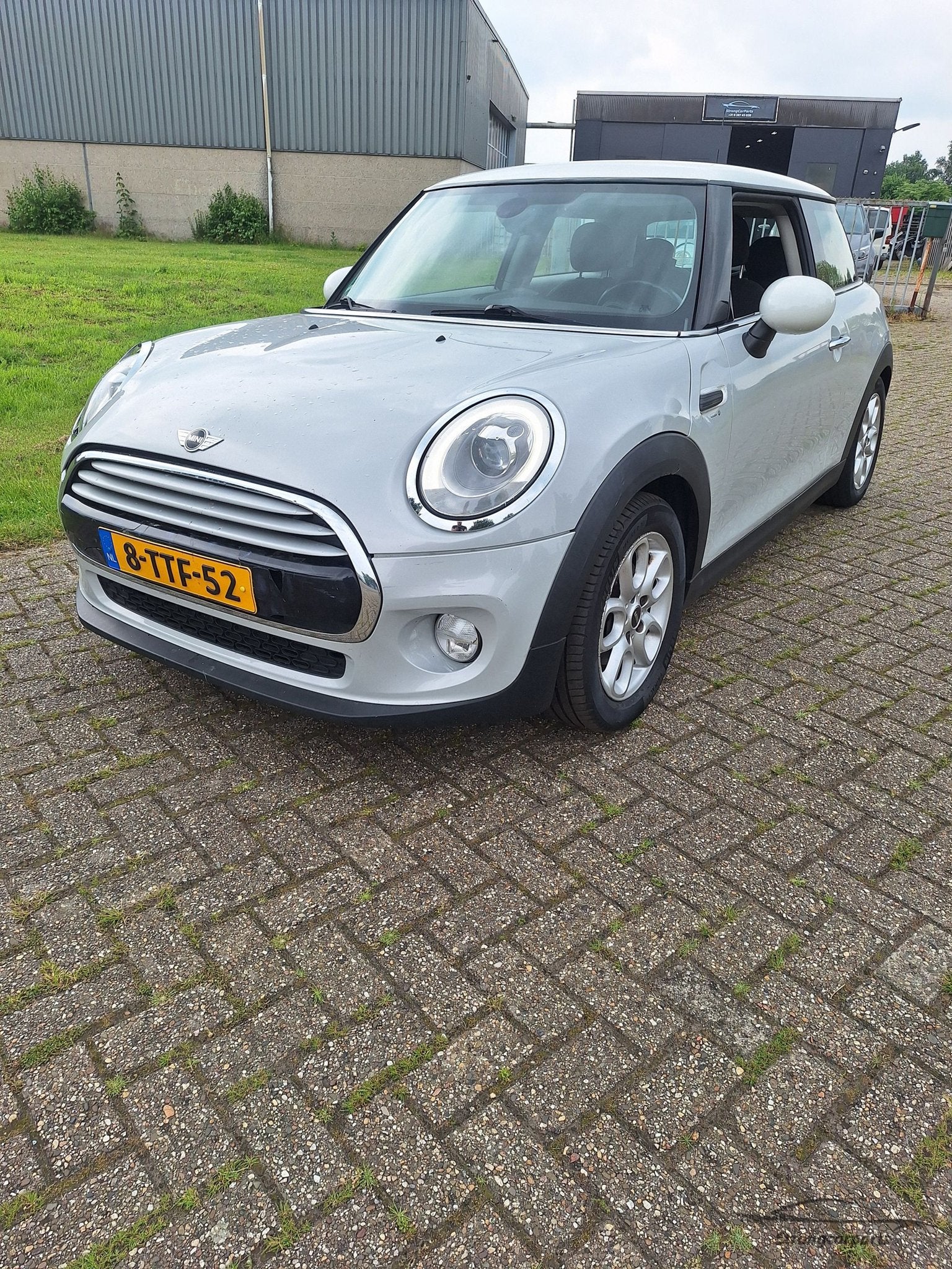 MINI Cooper Mini F56 1.5 Automaat Navigatie Led Verlichting, Autos : Divers, Voitures accidentées, Automatique, Essence