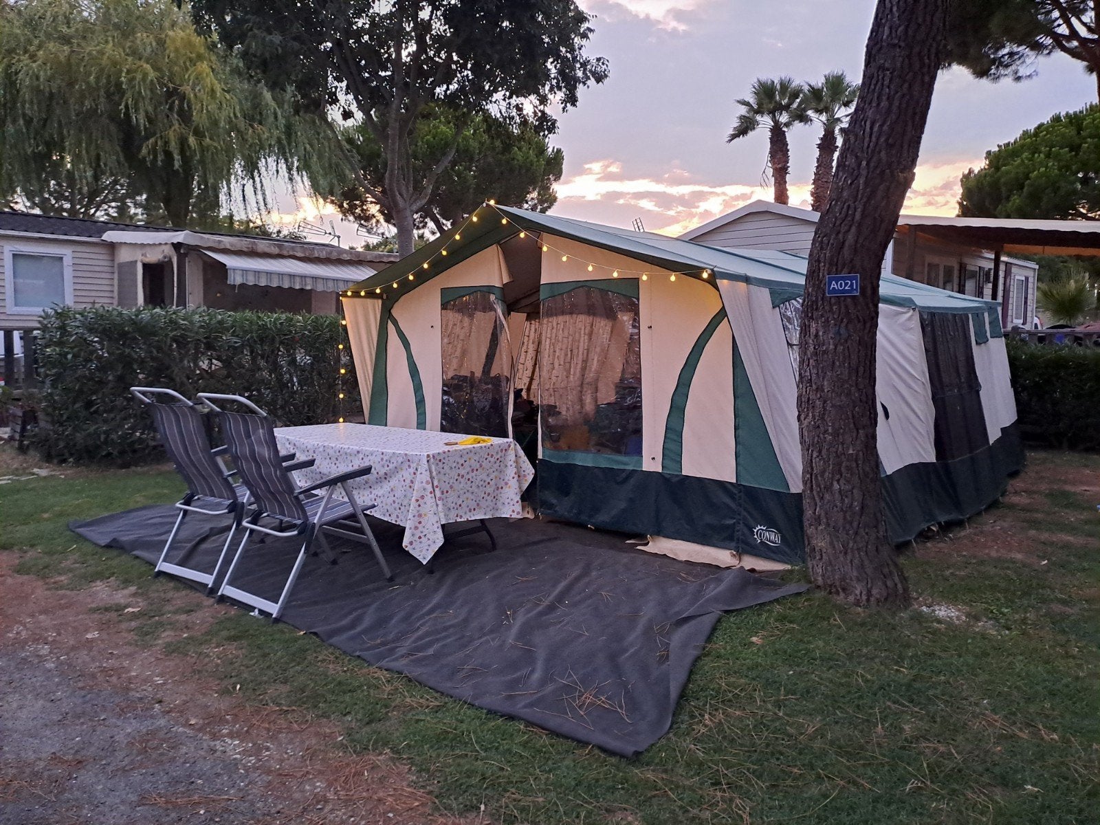 vouwwagen Conway met complete inboedel, Caravans en Kamperen, Vouwwagens, Ophalen, Beige, Aanwezig, Cabanon