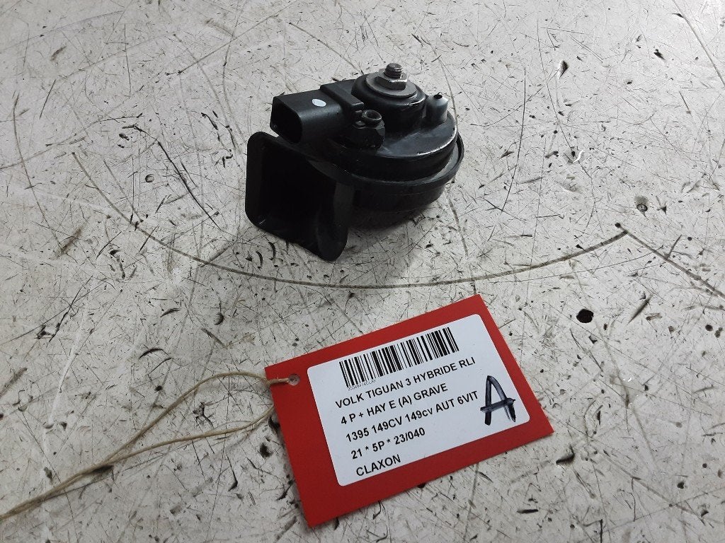 CLAXON Volkswagen Tiguan (AD1) (3B0951221D), Gebruikt, Volkswagen, Mevr. I. Hauben, Rue de l'Espoir 34 34
4030  GRIVEGNÉE, BE