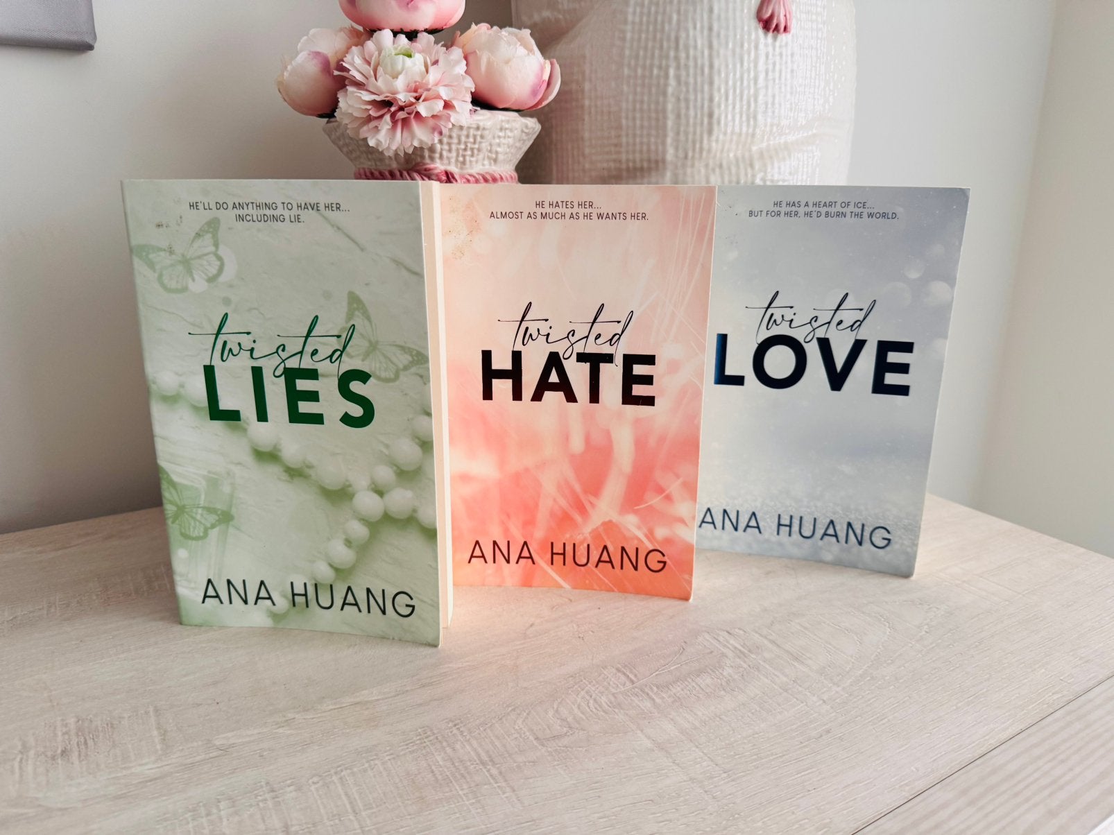 Ana Huang - Série Twisted Anglais paperback, Livres, Enlèvement, Comme neuf