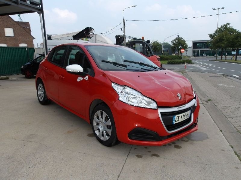 PEUGEOT 208  BENZINE 05-18, Autos, Achat, Entreprise, Boîte manuelle, Autres couleurs