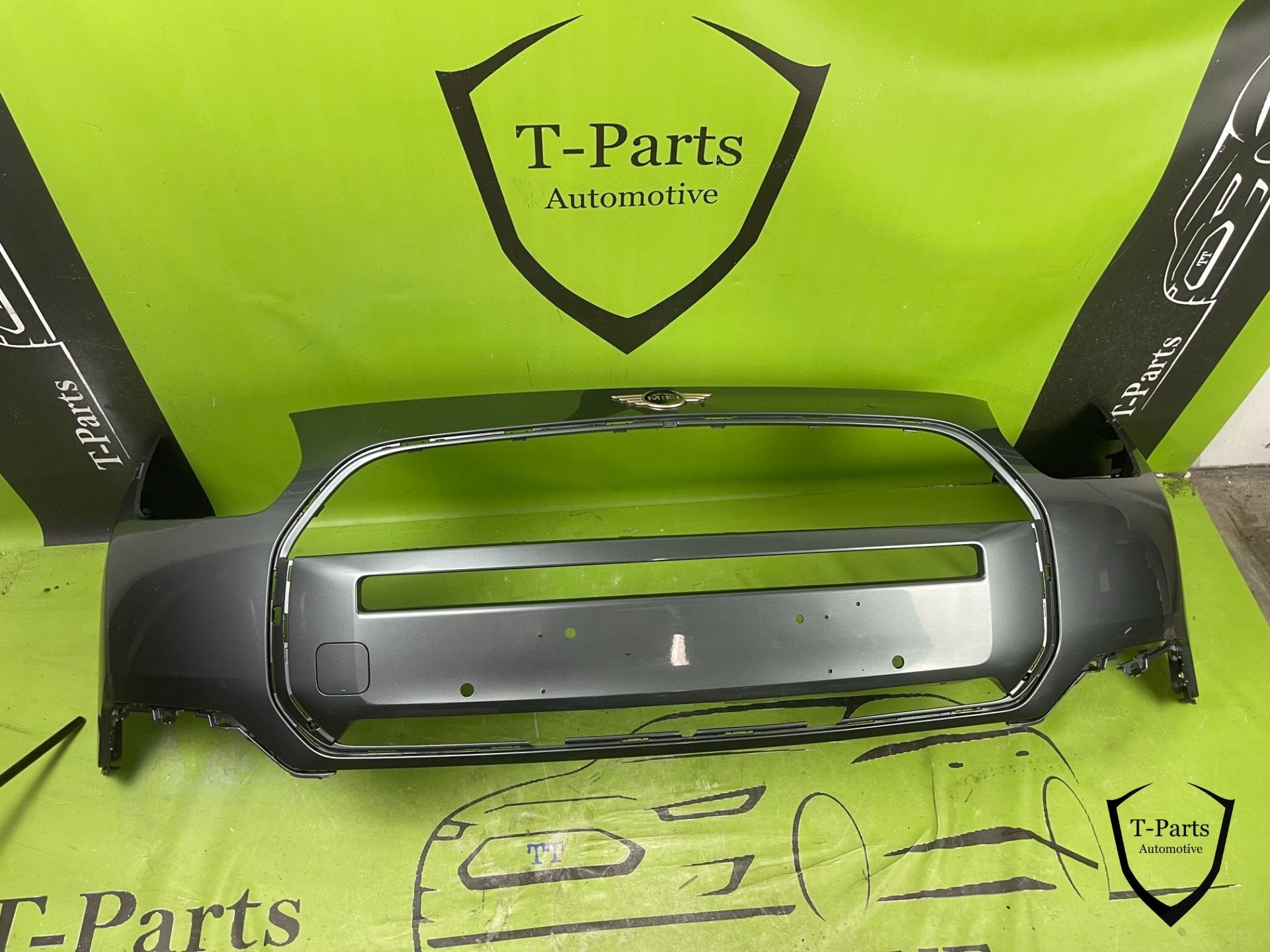pare-chocs avant du Mini Countryman 22+, Info@fabrikant.eu, Fabrikant BV, Pare-chocs, Fabrikantstraat 1
1000 AA  Amsterdam