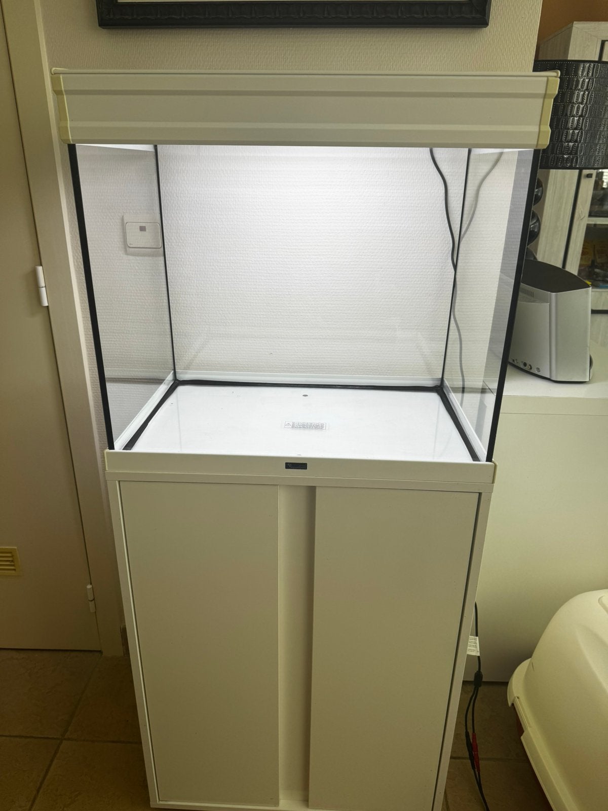 Aquarium Aquatlantis et mobilier blanc « Nouveau », Neuf, Aquatlantis, Aquarium vide, Enlèvement