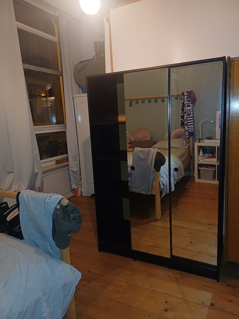 Gratis ikea kast met spiegels, Huis en Inrichting, Ophalen, Gebruikt, 100 tot 150 cm, Met plank(en)