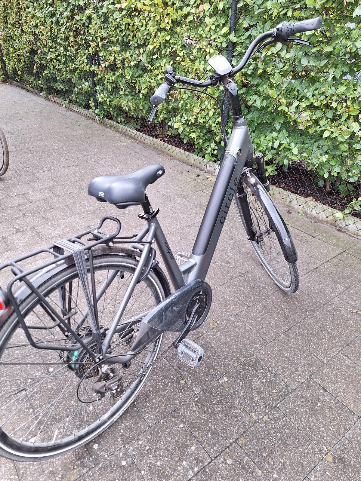 Elektrische fiets. Grijs. 28 inch. Merk: Circle, Ophalen, Zo goed als nieuw