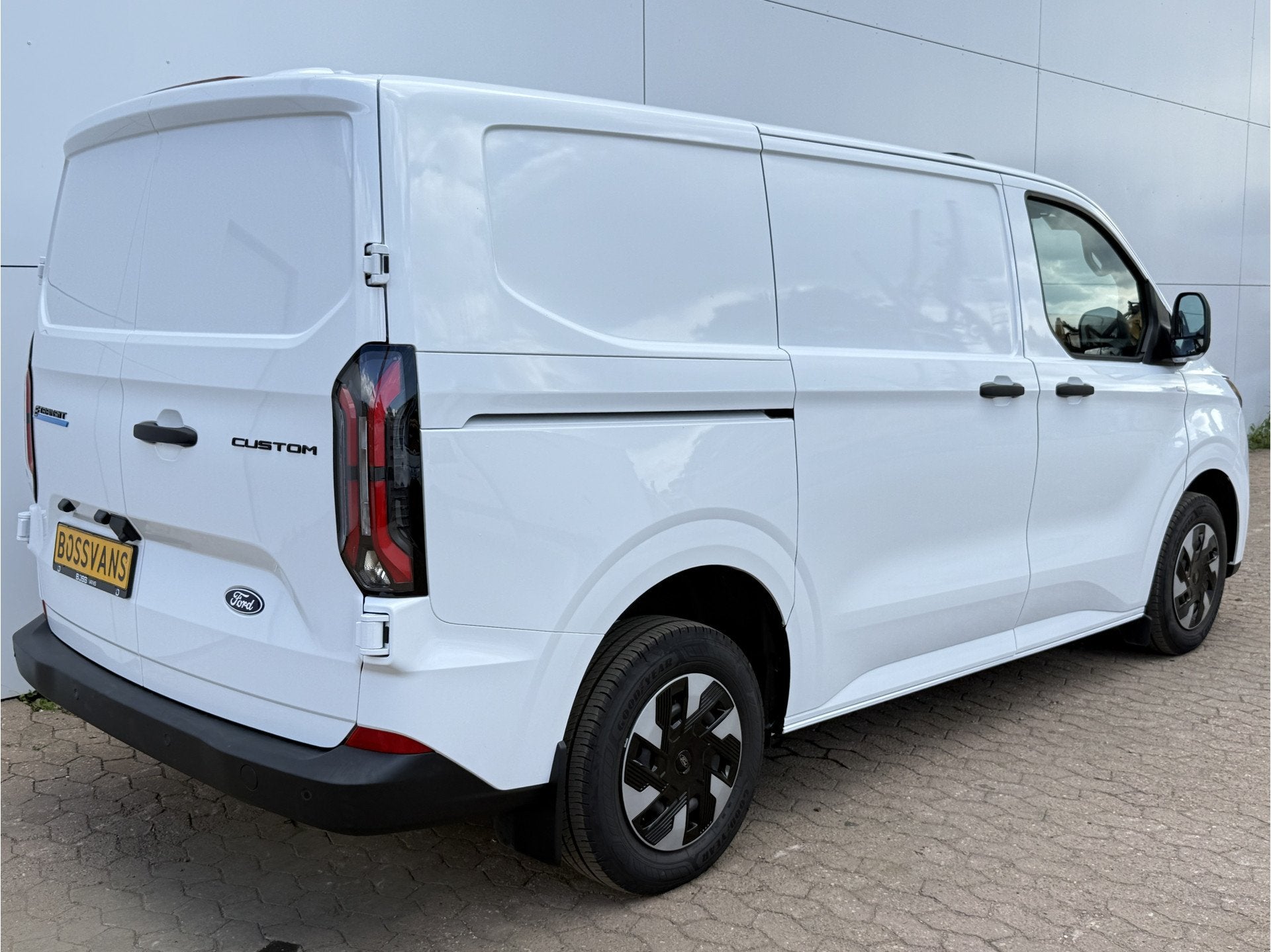 Ford E-Transit Custom 71kWh 140PK Elektrisch 344km WLTP 2300, Autos, 2137 kg, Achat, 3 places, 5 portes