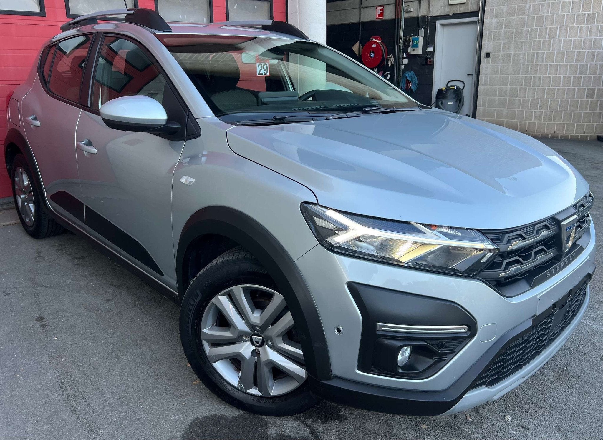 Dacia Sandero 1.0 TCe Stepway Comfort, Autos, Dacia, Argent ou Gris, Achat, Euro 6, Entreprise