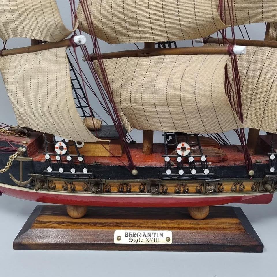 Maquette de bateau Bergantin Siglo XVIII 1970 : 50 €, Enlèvement