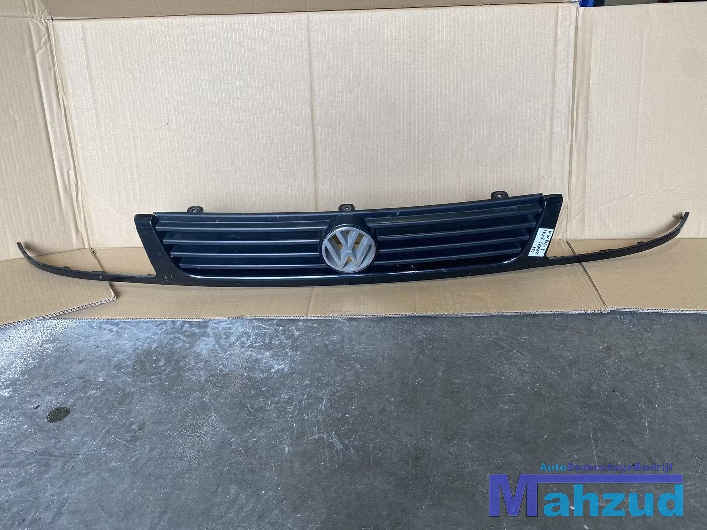VW POLO 3 6V2 6N zwart grille, Auto-onderdelen, Gebruikt, Volkswagen, Volkswagen AG, Vw@volkswagen.de