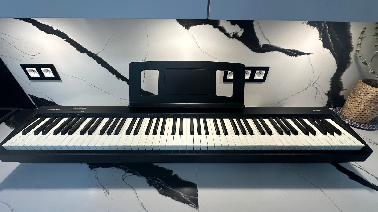 Piano, Roland FP-10, Musique & Instruments, Pianos, Comme neuf, Piano, Noir, Digital, Brillant, Enlèvement