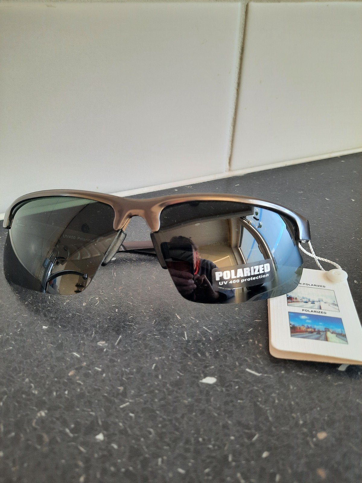 Nieuwe zonnebril, Ophalen, Zonnebril