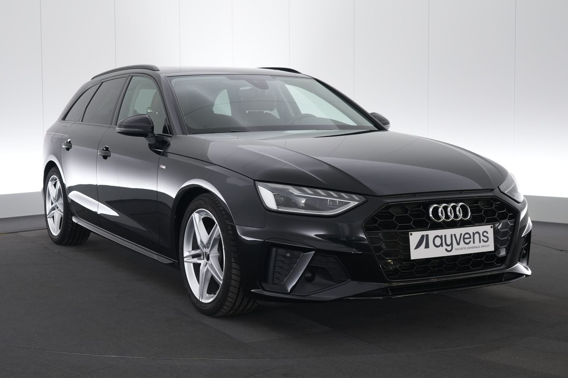 (2AMM304) AUDI A4 AVANT, Achat, Entreprise, 149 g/km, Carnet d'entretien