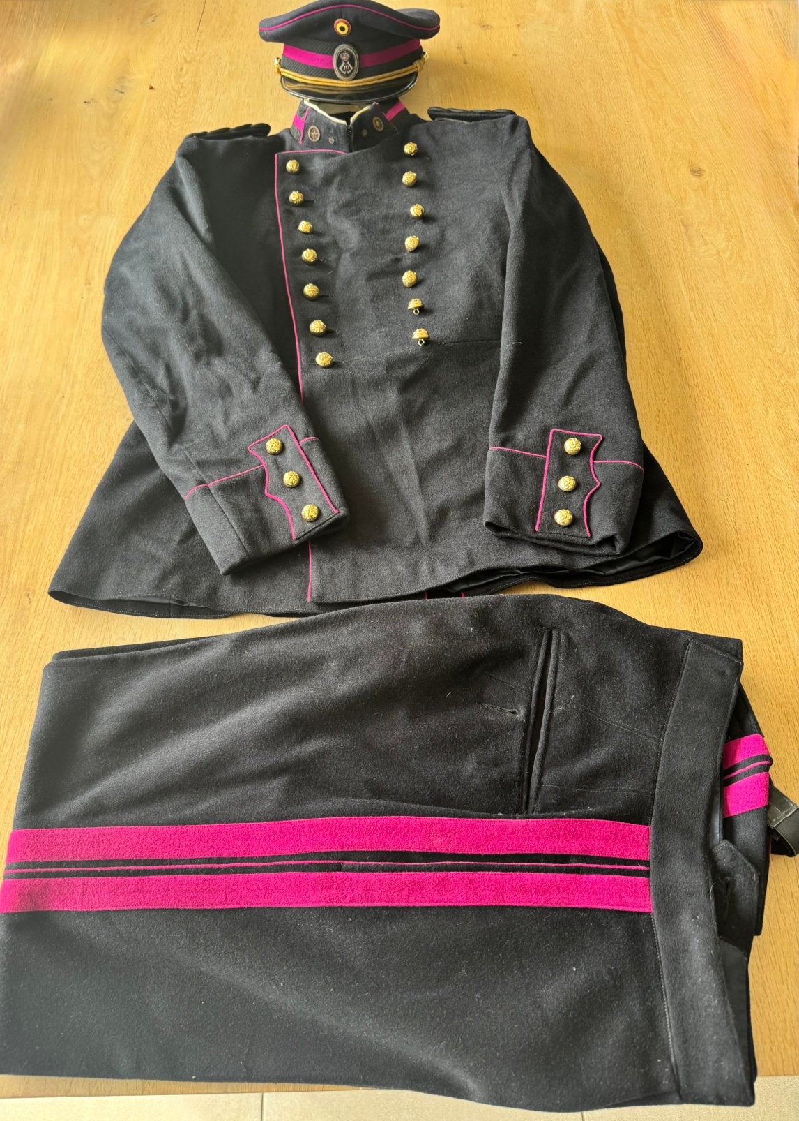 Uniforme de gala de l'entre-deux-guerres, Envoi